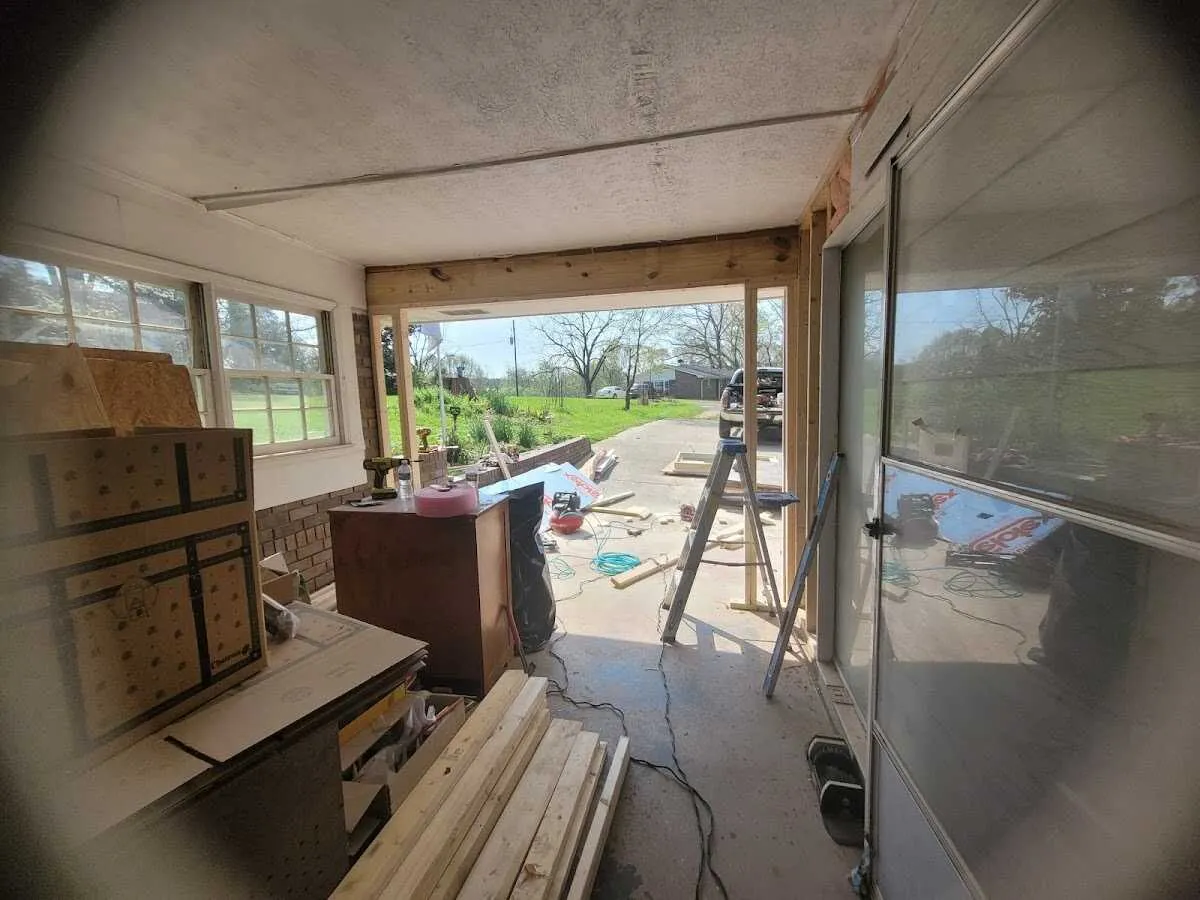 Air movers and dehumidifier for Drying & Dehumidification in Northlake